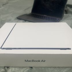 13 Inch MacBook Air With Apple M3 Chip