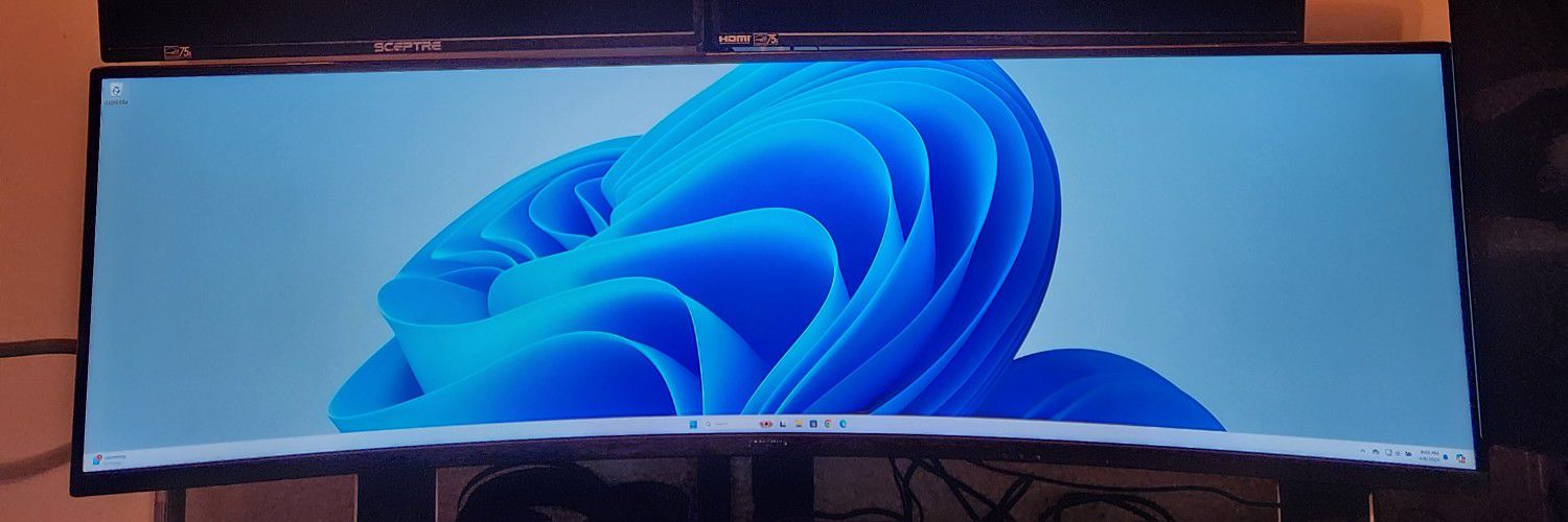 Samsung Odyssey CRG9 49" QLED Curved Gaming Computer PC Monitor LC49RG90SSNXZA
