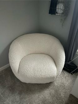 Round Swivel Chair - Cream