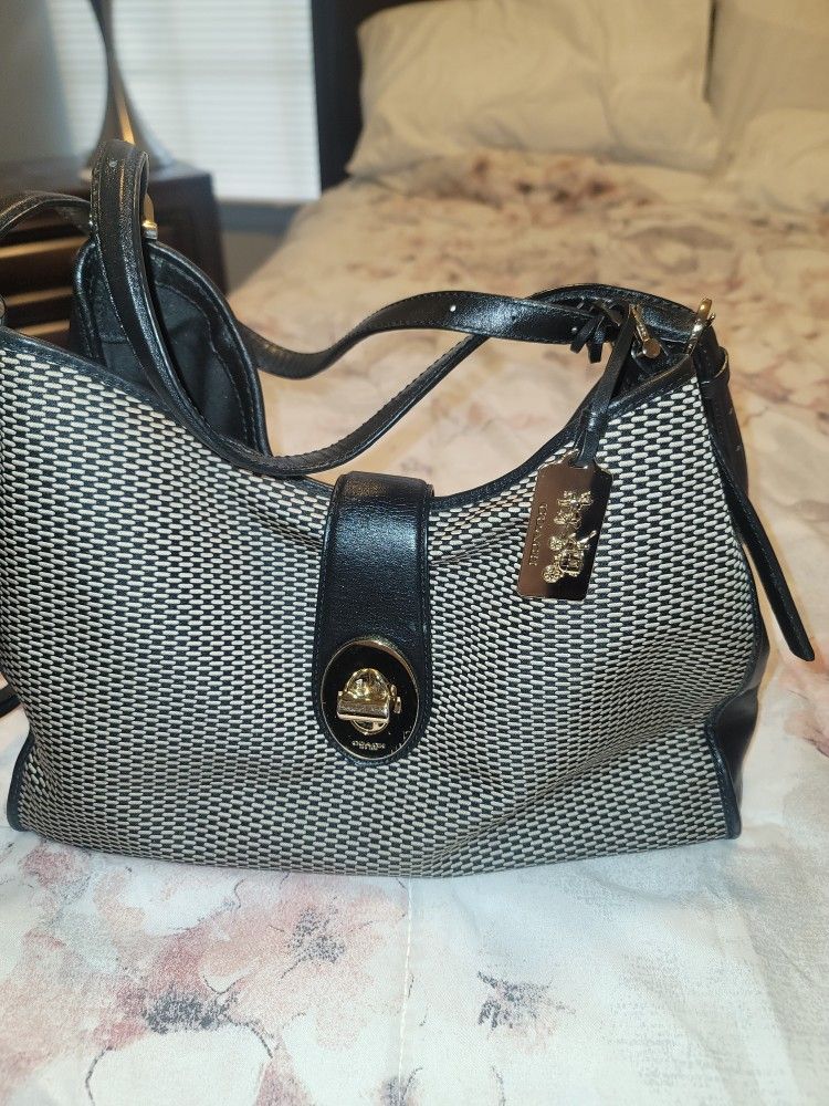 COACH Shoulder Tote