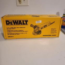 🔥$70 FINAL PRICE🔥DEWALT DWE4011 7 Amps Corded 4.5 in. Small Angle Grinder with 1-Touch Guard (12,000RPM)