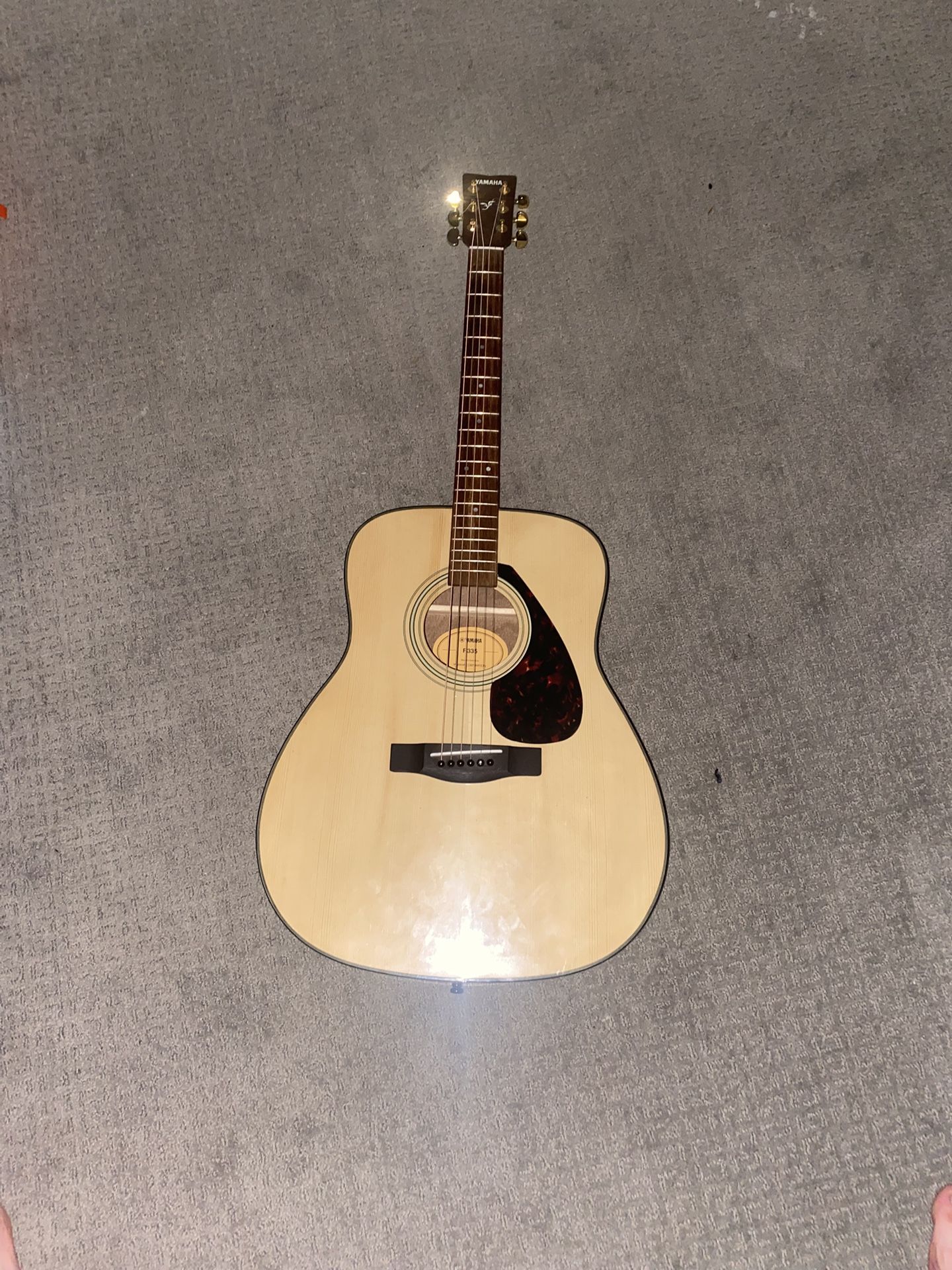 Yamaha Acoustic Guitar (read disc)