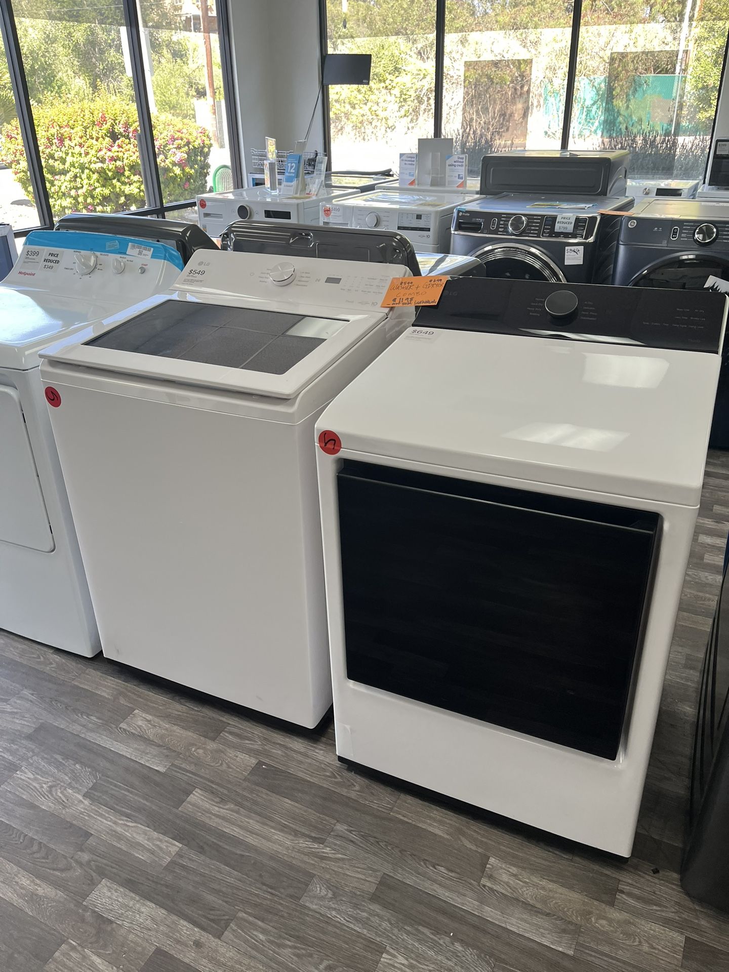 LG Washer & Gas Dryer Combo Only $1158