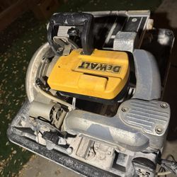 Tile Saw Dewalt