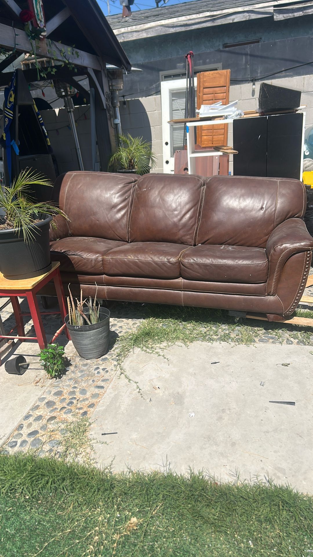 Free Sofa