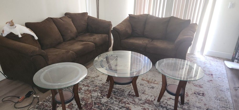 Couch, Living Room Set, TV, TV Stand, Rug, Coffee Table And end Table