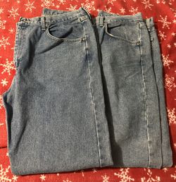 Wrangler, Men’s Relaxed Jeans, 36x32, $25ea