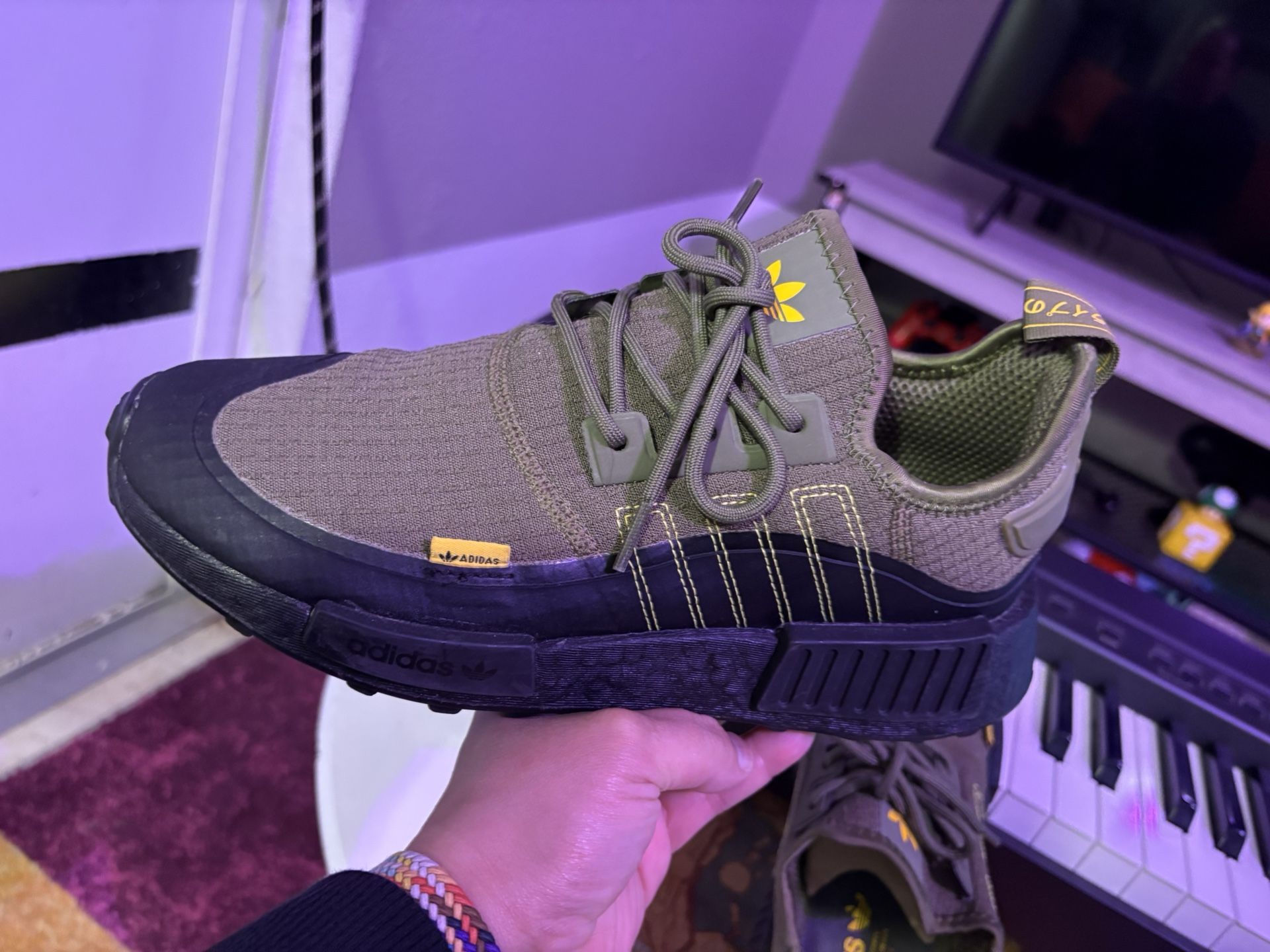 Adidas Olive Green Sz 8