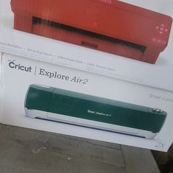 Cricut And Silhouette Cutting Machine