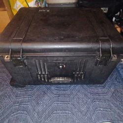 Pelican Box 