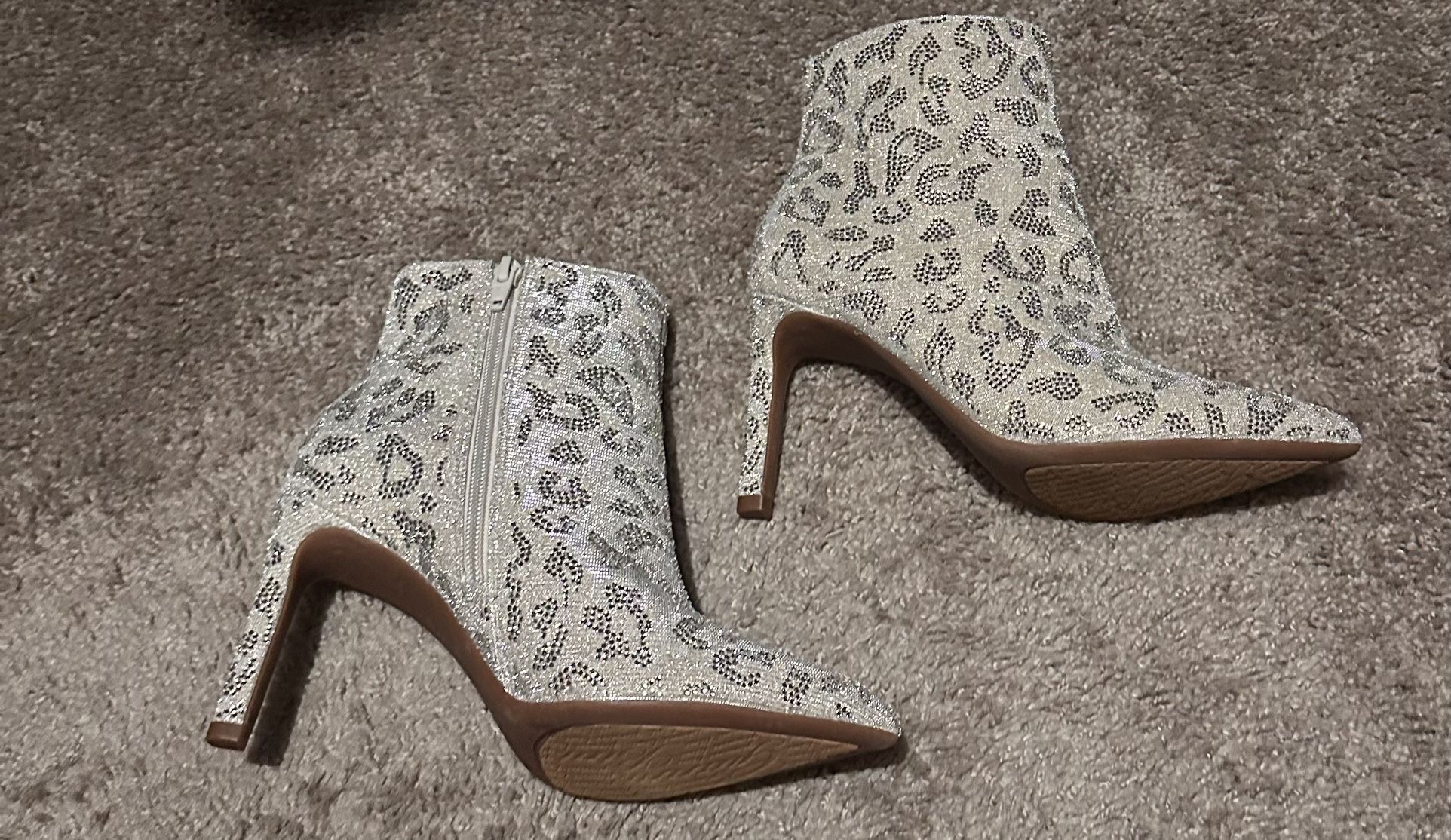 NEW Women’s 6.5 Sparkle Stiletto Ankle Boots