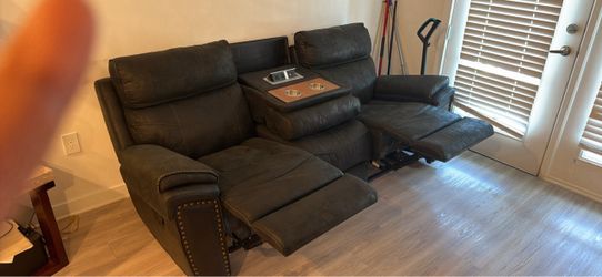 Couch recliner cupholder