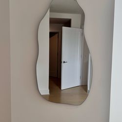Aesthetic mirror