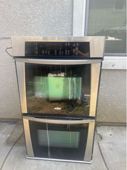 Wall oven