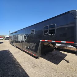  5th Wheel 2023 Vintage Race Trailer 