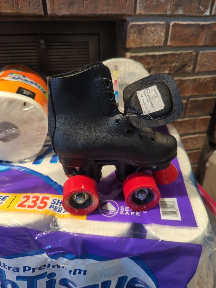 Like New Sz11 Lil Boy Chicago Skates
