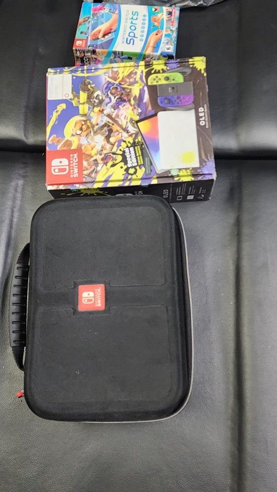 Nintendo Switch OLED Splatoon Edition With Games And Extra Joycons