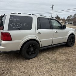 2005 Lincoln Navigator