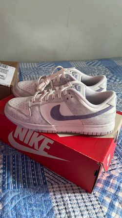 WMNS NIKE DUNK LOW PURPLE PULSE size 9.5