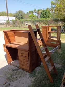 Bunk beds/literas