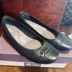 Clarks ‘Propose Spire’ Black Noir Size: 9.5 (# (contact info removed)6)