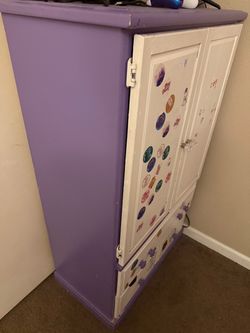Kids dresser