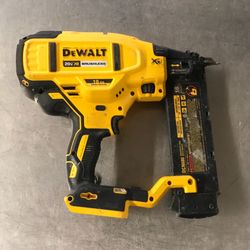 Dewalt Brushless 18GA Nailer