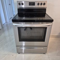 Estufa de 5 hornillas con horno integrado