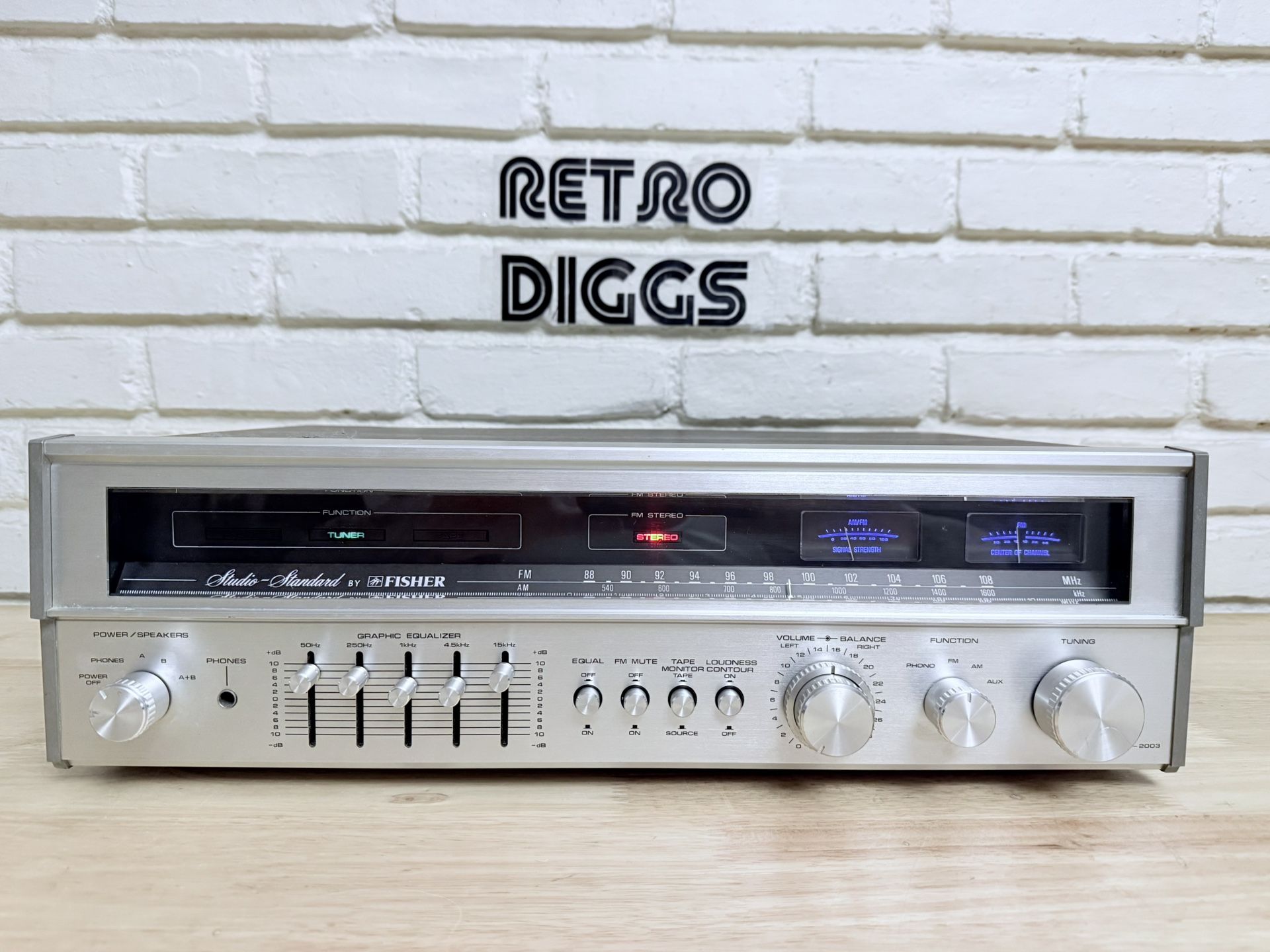 Vintage Fisher RS-2003 Stereo Receiver (serviced)