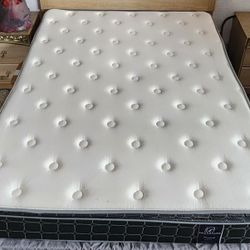 Queen Corsicana Promenade Collection Creswell Pillow Top Mattress