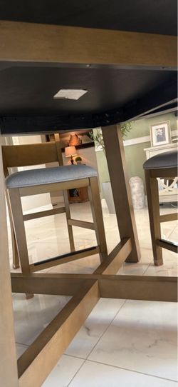 Thomasville Dining Table Set – Table + 6 Chairs