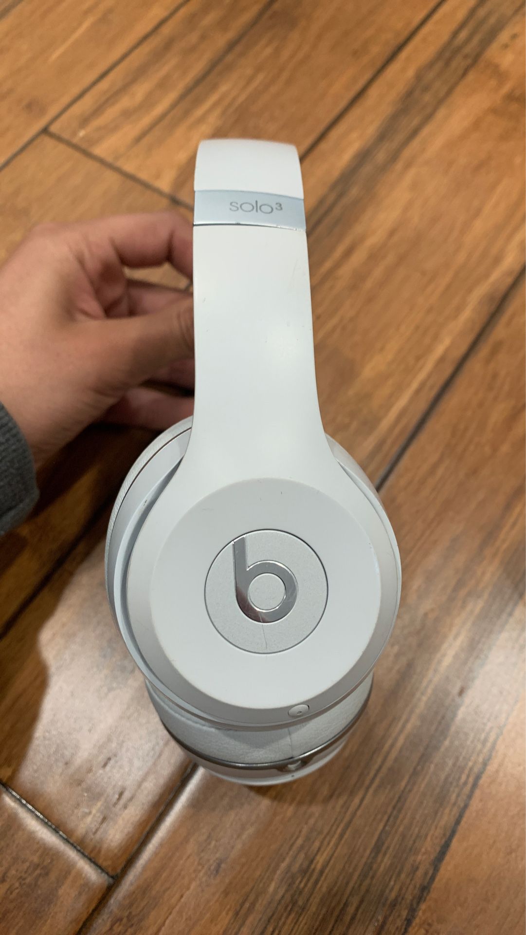 Beats Solo 3 wireless bluetooth