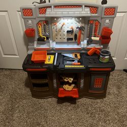 Step 2 Big Builders Pro Workshop Kids Tool Bench
