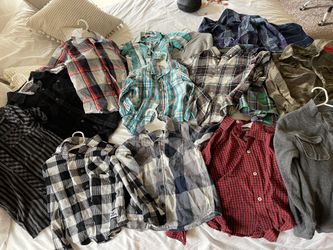 Lot Of 20 Button Up Shirts . Size 6/7