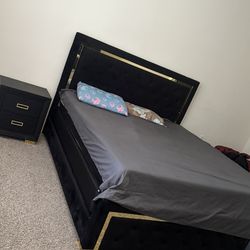 King size Bedroom Set For Sale