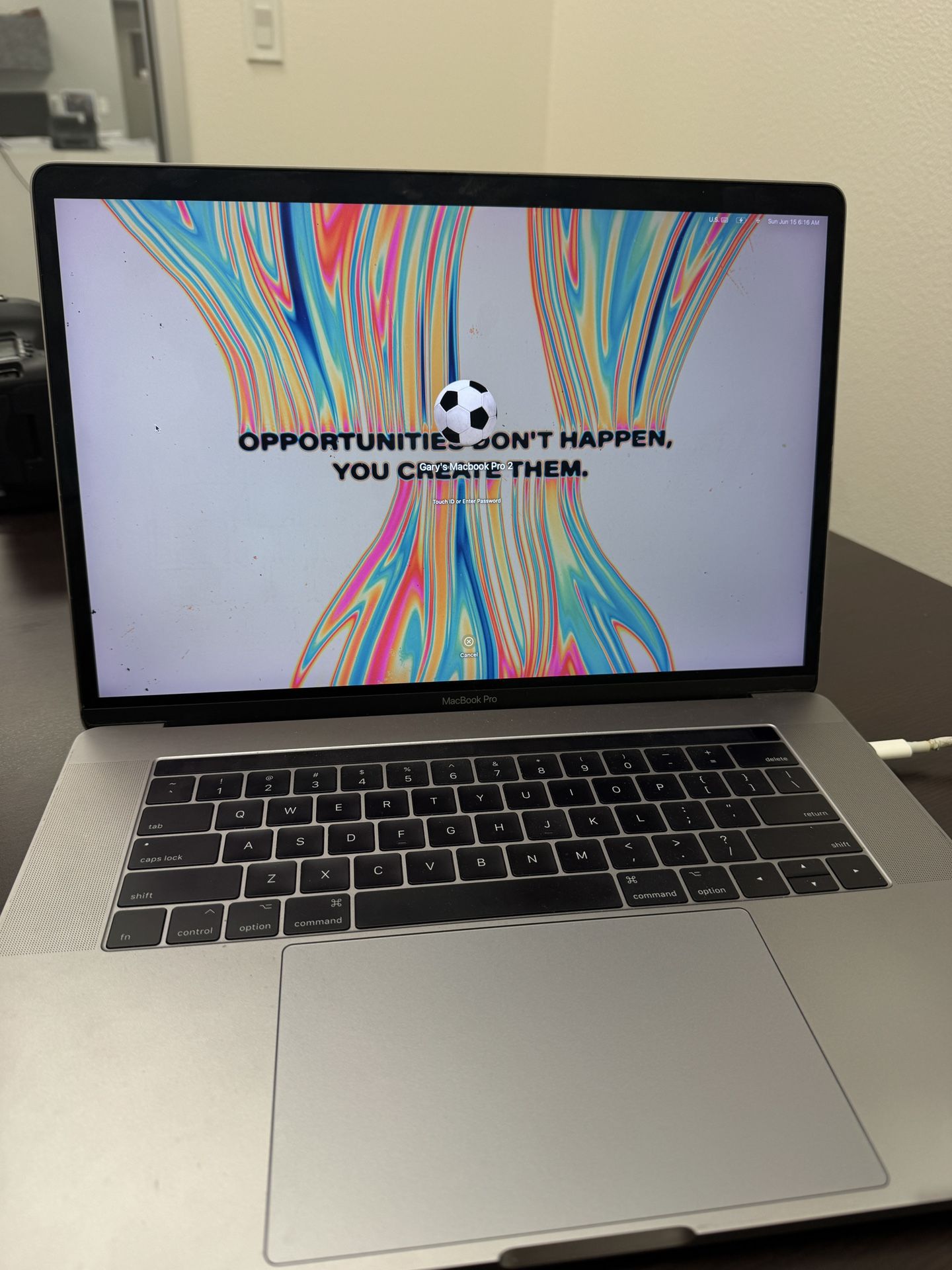 MacBook Pro Touchbar 15.4-inch 2016