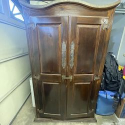 Armoire