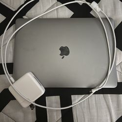2020 Macbook (good condition)