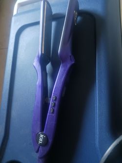  Ion Titanium Gator Digital Flat Iron