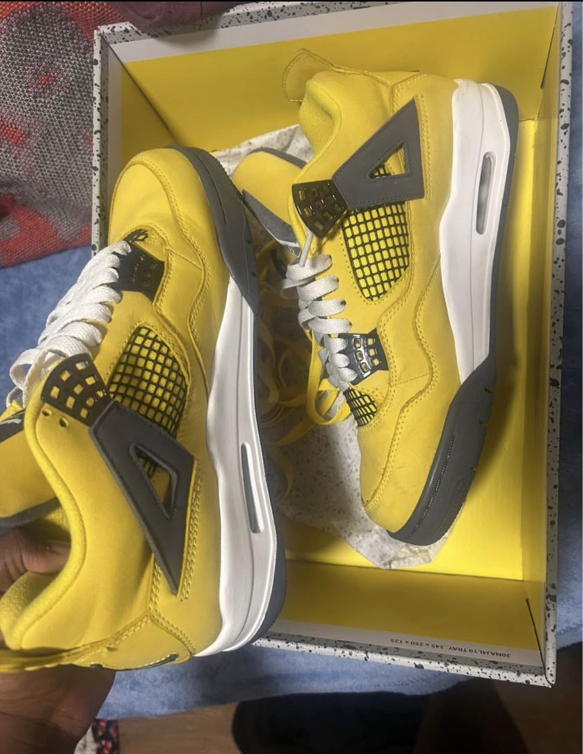 Jordan 4s lightnings