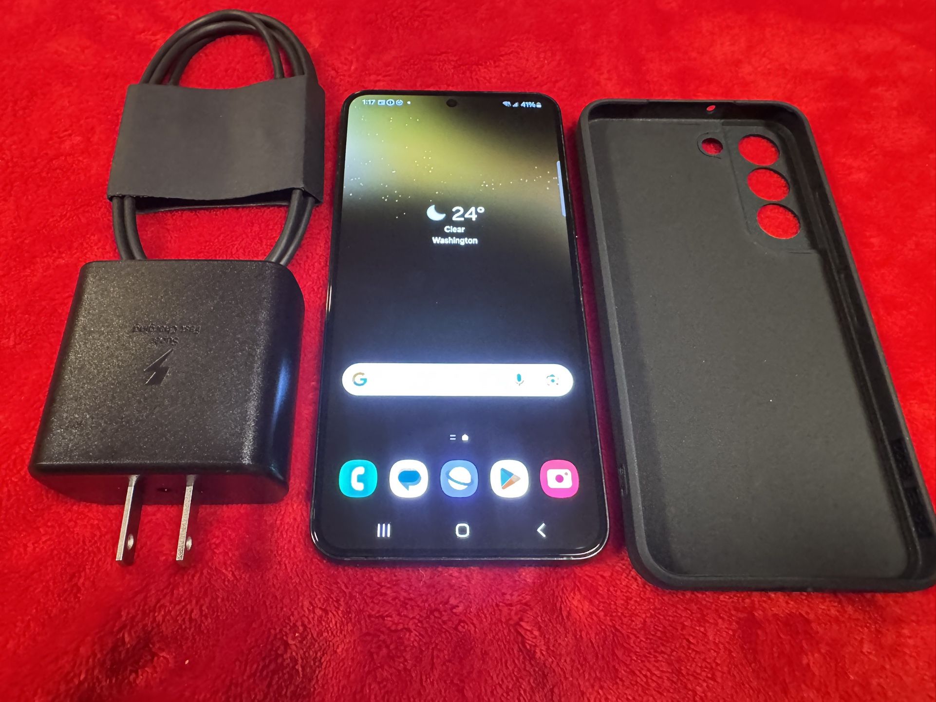 Samsung Galaxy S22, Unlocked, 128GB Storage, Snapdragon 8 Gen 1, 8GB RAM, 6.1" OLED, 120Hz Refresh, Equal to iPhone 13