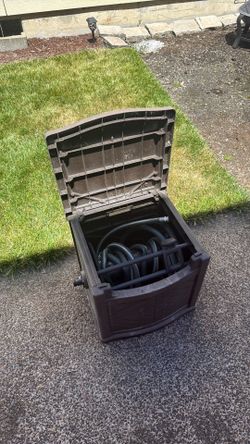 25 foot hose and container