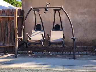 Sunset Swing 422SB retails for $3,699