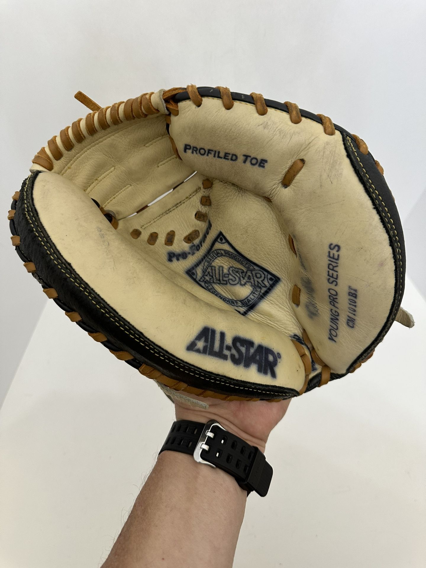 All Star Young Pro Series Youth Catcher’s Mitt CM1010BT