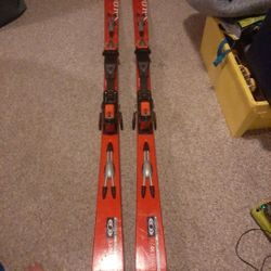 Salomon 10 3v Ski's And Bindings Lowered Price $60