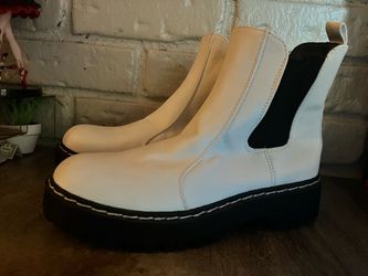 Sincerely Jules White Chelsea Women's Boot (Size 7.5)