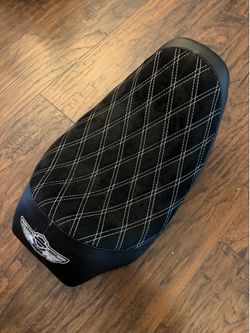 Custom Motorcycle Seats
