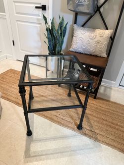 20” Side Table