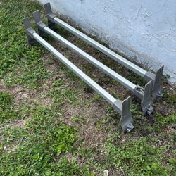 Chevrolet Express Can Ladder Rack