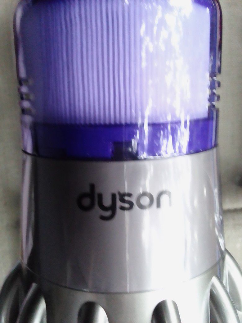 Dyson v11 Vacuum. Plus $100.00 Worth Of Extra Attachments New Will Trade For T-Mobile Phone